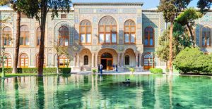 کاخ گلستان، یکی از زیباترین کاخ­ های تهران در پاییز است.