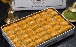 turkish baklava classic with pistachio hafiz mustafa 20kg 1