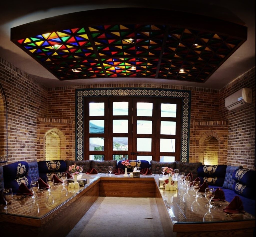 رستوران مهستان مشهد