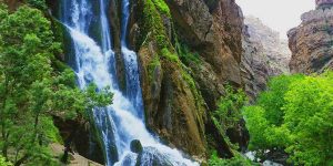 آبشار آب سفید