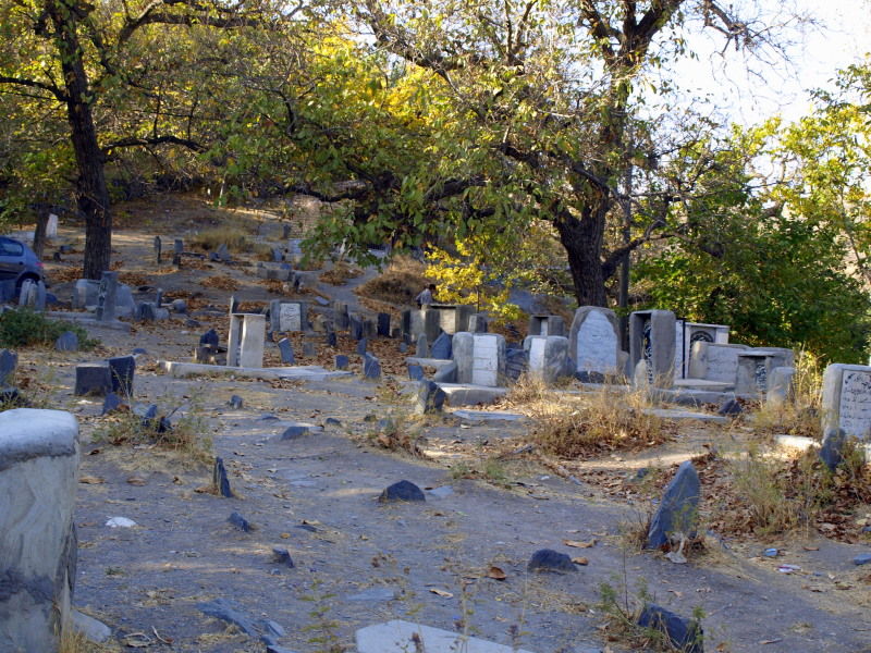 قبرستان روستای ازغد مشهد