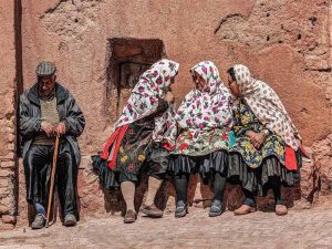 همه چیز در مورد روستای ابیانه؛ بهشت سرخ ایران