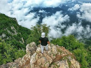 کوهنوردی، جنگل‌نوردی و دره‌نوردی در جنگل جهان نما