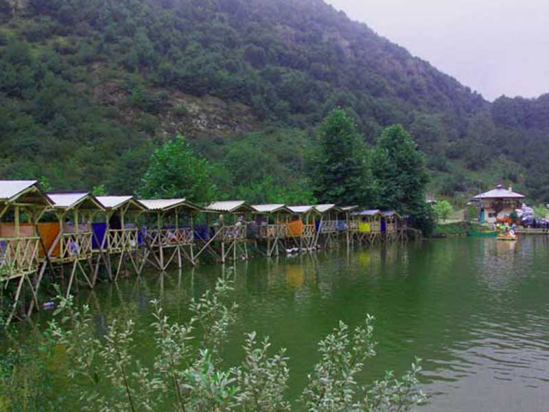دریاچه قو (رامسر، مازندران)