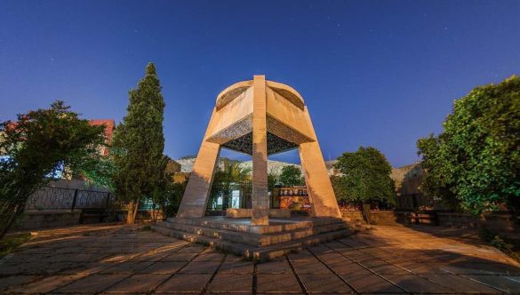 معماری آرامگاه شاه شجاع؛ تلفیقی از هنر زندیه و قاجار