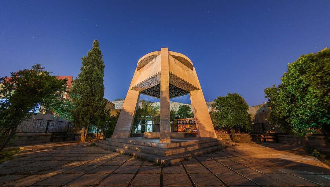 آرامگاه شاه شجاع در شیراز: آرامگاه، معماری و تجربهای فراموشنشدنی 3 معماری آرامگاه شاه شجاع؛ تلفیقی از هنر زندیه و قاجار