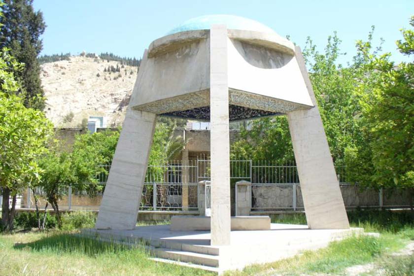 آرامگاه شاه شجاع در شیراز: آرامگاه، معماری و تجربهای فراموشنشدنی 2 آرامگاه شاه شجاع در شیراز