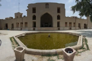 عمارت باغ نشاط لار
