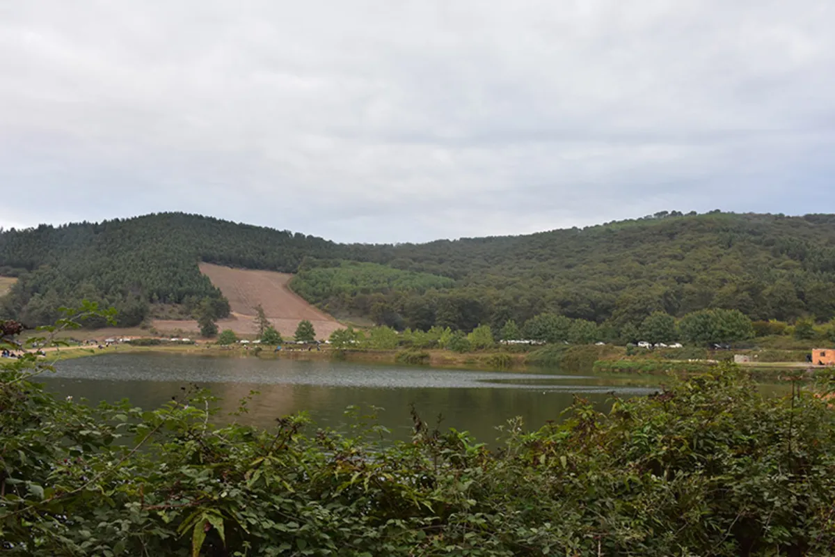 پارک جنگلی ناهار خوران گرگان | راهنمای جامع بازدید، جاذبهها و امکانات 3 دریاچه توشن