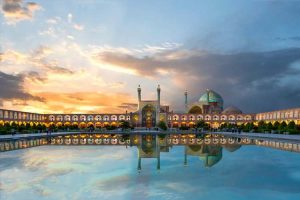 برنامه ریزی سفر 3 روزه به اصفهان (همراه با جدول)