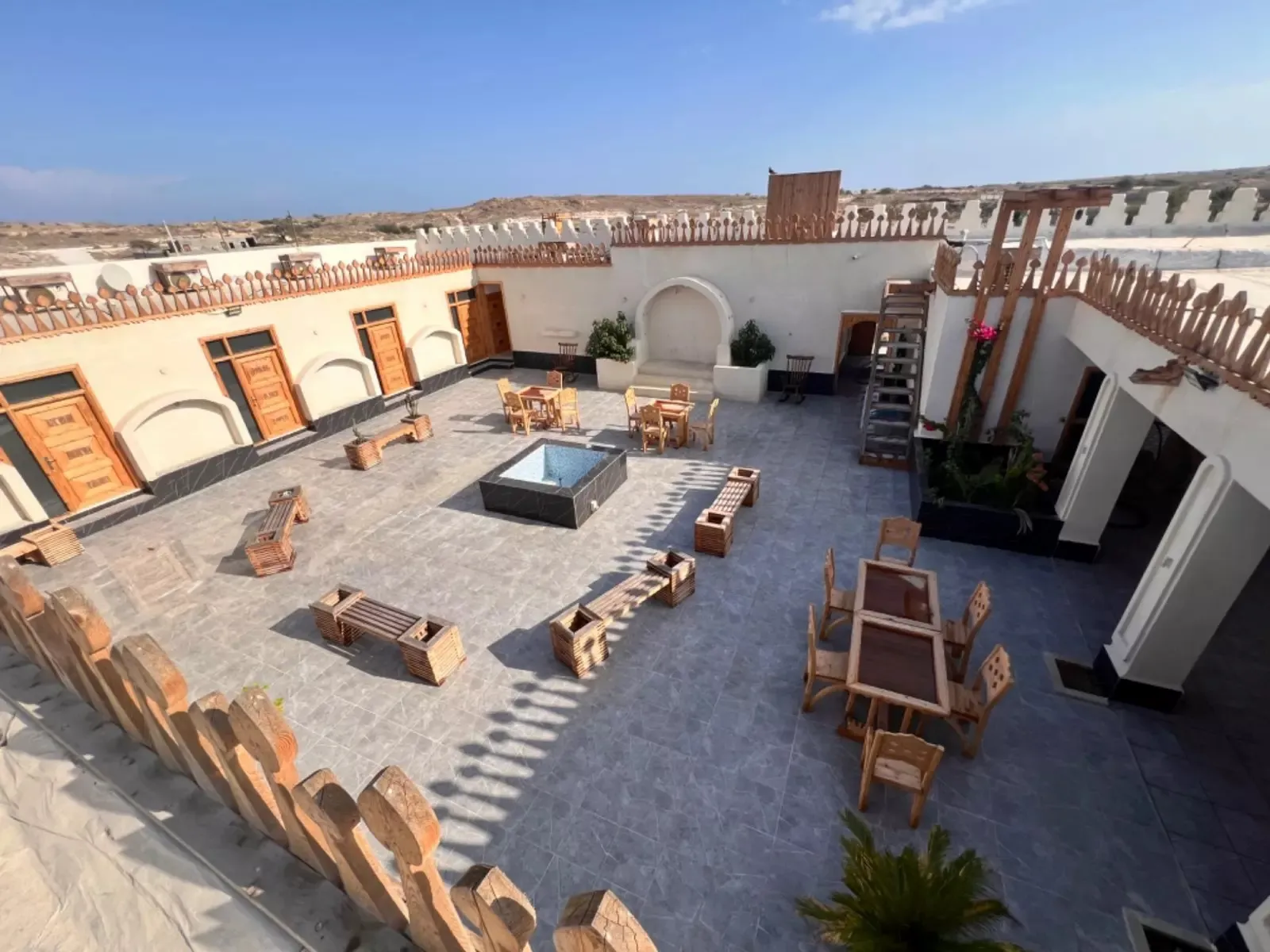 اقامتگاهی تمیز و راحت در قشم با قیمتی که باورش سخت است! 1 هتل سام قشم