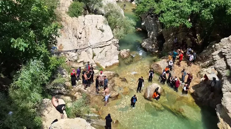 جاهای دیدنی اطراف شیراز: سفر به دل تاریخ و طبیعت 4 دیدنیهای اطراف شهر شیراز؛ تنگه تیزاب