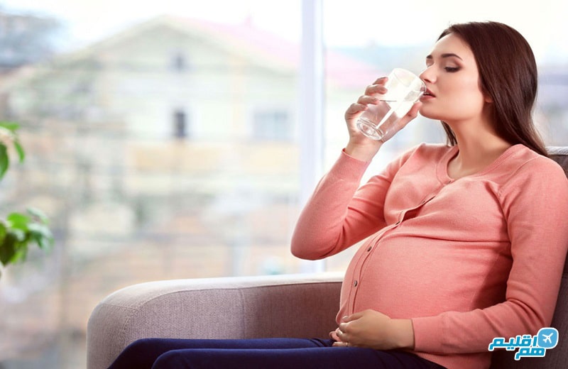 آب خوردن در دوران بارداری