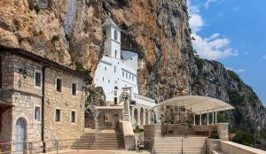 صومعه استراگ بهترین جاذبه گردشگری Montenegro