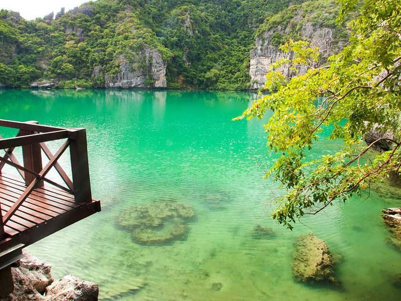 دریاچه زمرد سبز تایلند