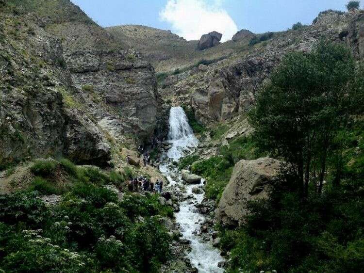 آبشار زیبای روستای شکراب