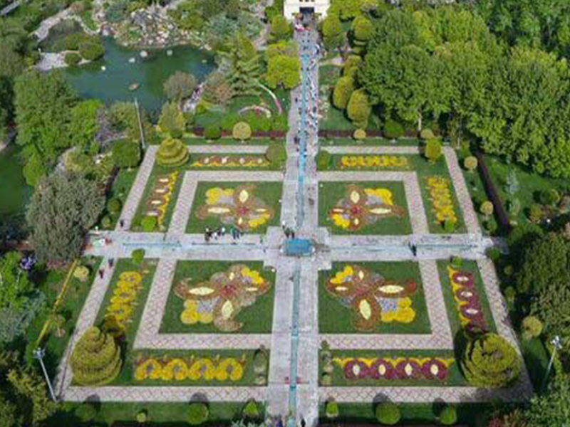 زیبایی‌های باغ‌ گل‌های اصفهان